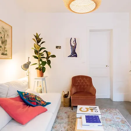 Vibrant & Tranquil 1bd Folie-mericourt Fogadó